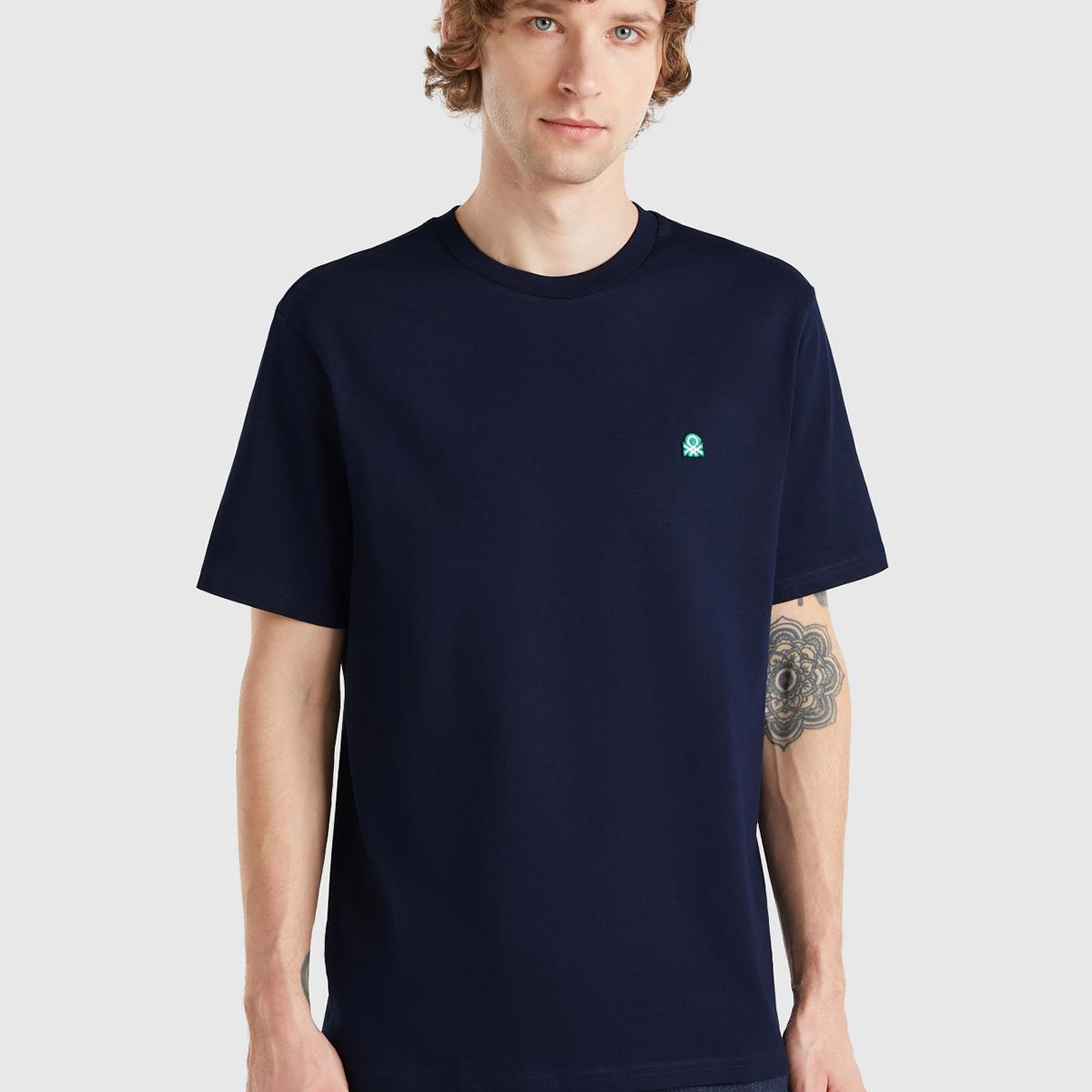 Erkek Lacivert %100 Koton Benetton Logolu Bisiklet Yaka T-Shirt
