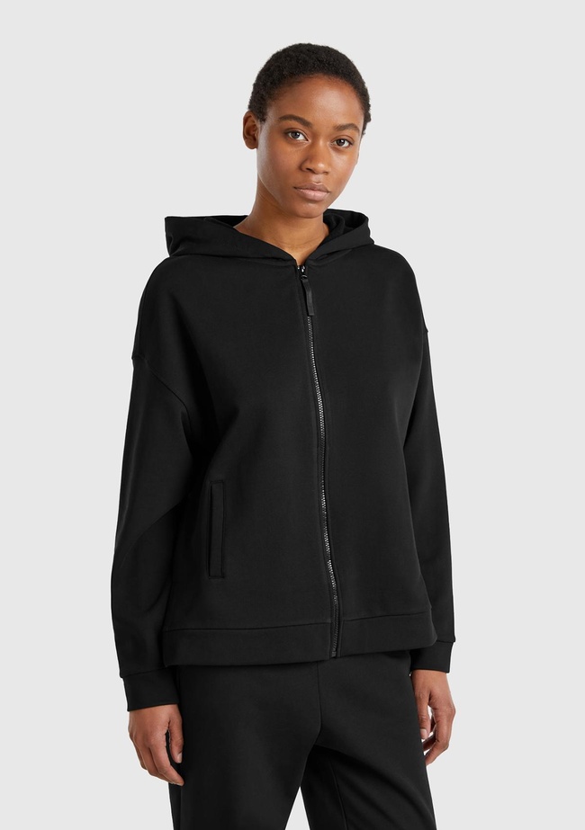  Kadın Siyah Logo Baskı Detaylı Kapüşonlu Relax Fit Sweatshirt