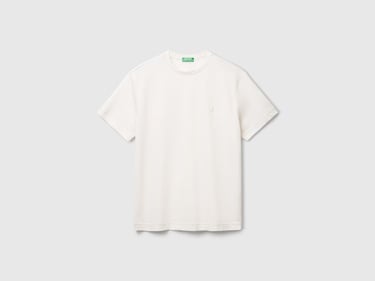  Erkek Krem %100 Pamuk Göğsü Yama Logo İşlemeli Bisiklet Yaka T-Shirt