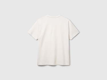  Erkek Krem %100 Pamuk Göğsü Yama Logo İşlemeli Bisiklet Yaka T-Shirt