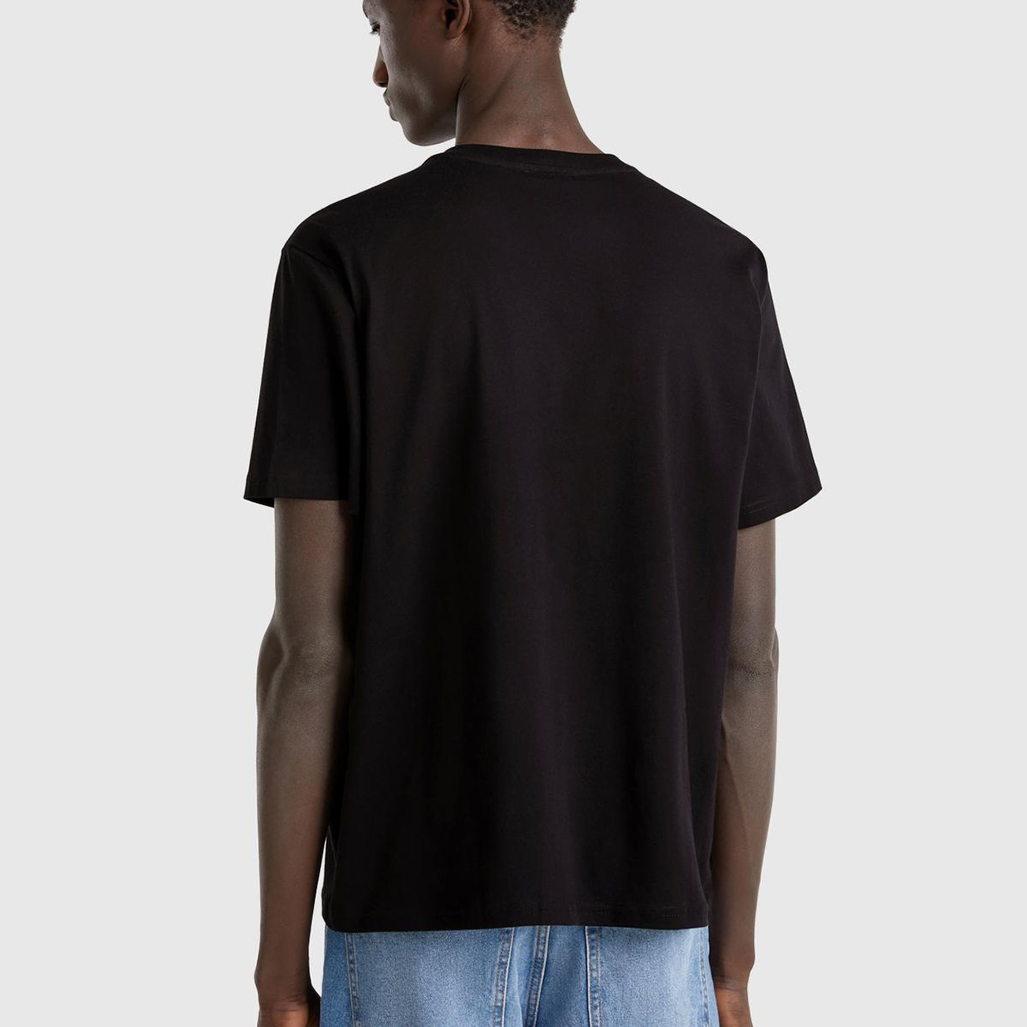 Erkek Siyah %100 Pamuk Önü Logo Baskılı Relax Fit T-Shirt