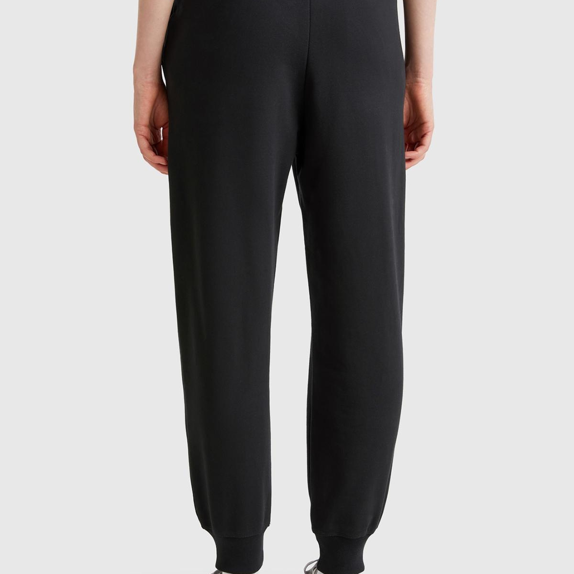 Kadın Siyah %100 Pamuk Manşetli Beli Lastikli Regular Fit Eşofman Altı