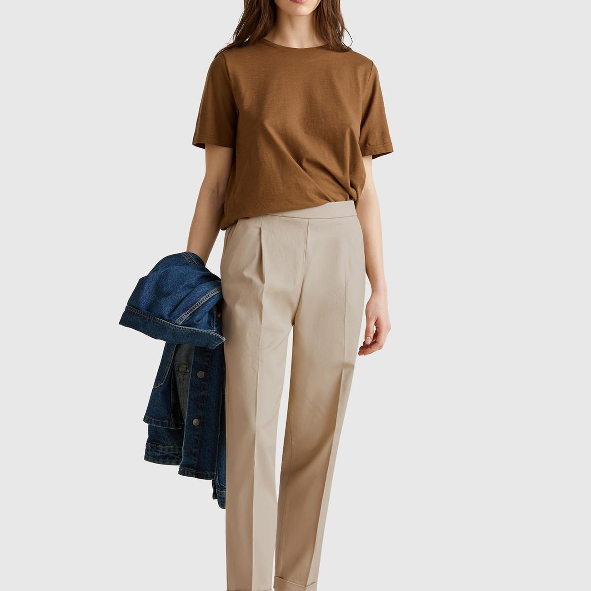 Kadın Bej Streç Pamuklu Arka Beli Lastikli Cepli Pantolon