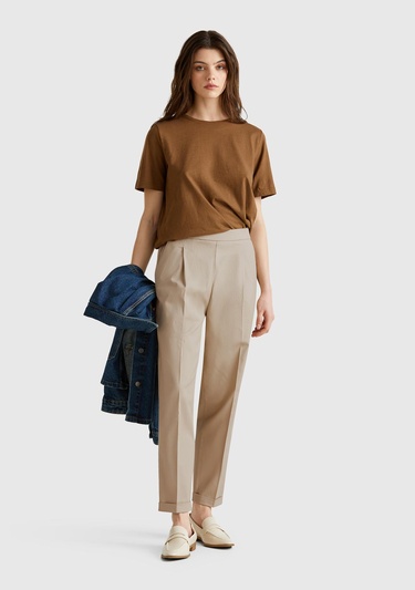  Kadın Bej Streç Pamuklu Arka Beli Lastikli Cepli Pantolon