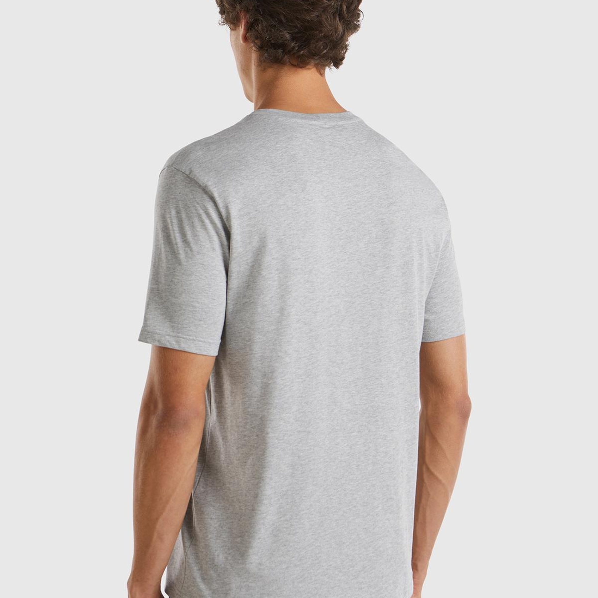 Erkek Gri Melanj %100 Koton Benetton Logolu Bisiklet Yaka T-Shirt