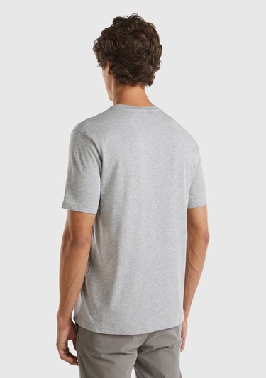  Erkek Gri Melanj %100 Koton Benetton Logolu Bisiklet Yaka T-Shirt