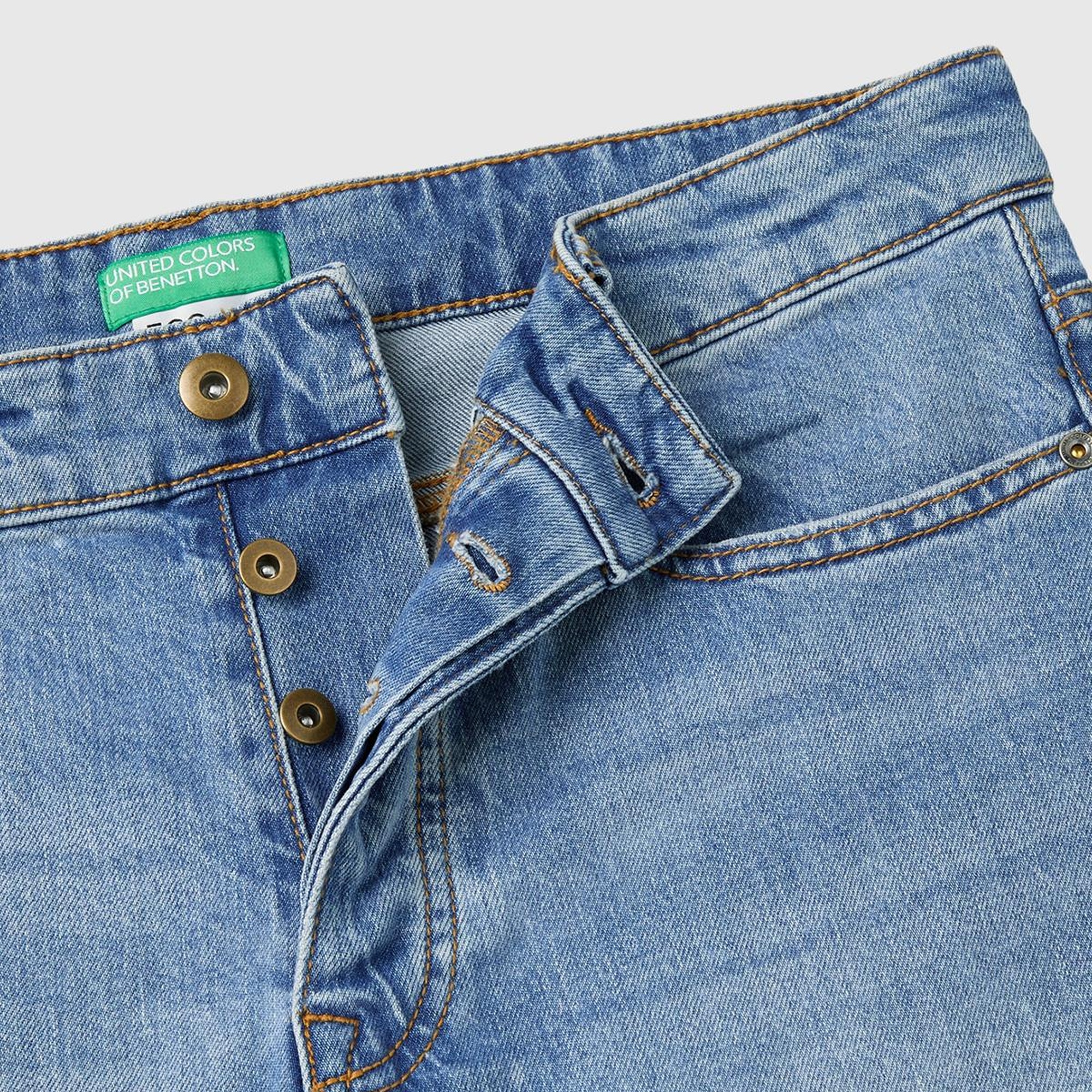 Erkek Açık Mavi Pamuk Karışımlı Arkası Logo Etiketli Cepli Slim Fit Denim Pantolon