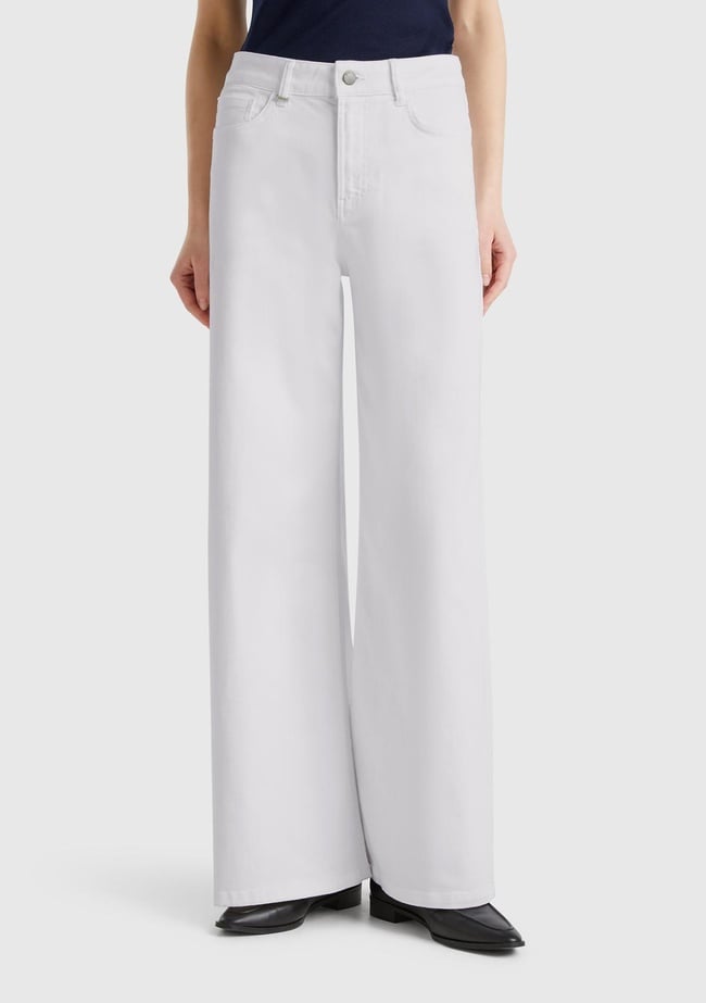  Kadın Beyaz Streç Pamuklu Arkası Logo Etiketli Bol Kesim Pantolon