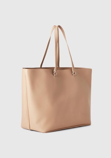  Kadın Bej Eskitme Efektli Kabartma Logolu Fermuarlı Geniş Tote Çanta