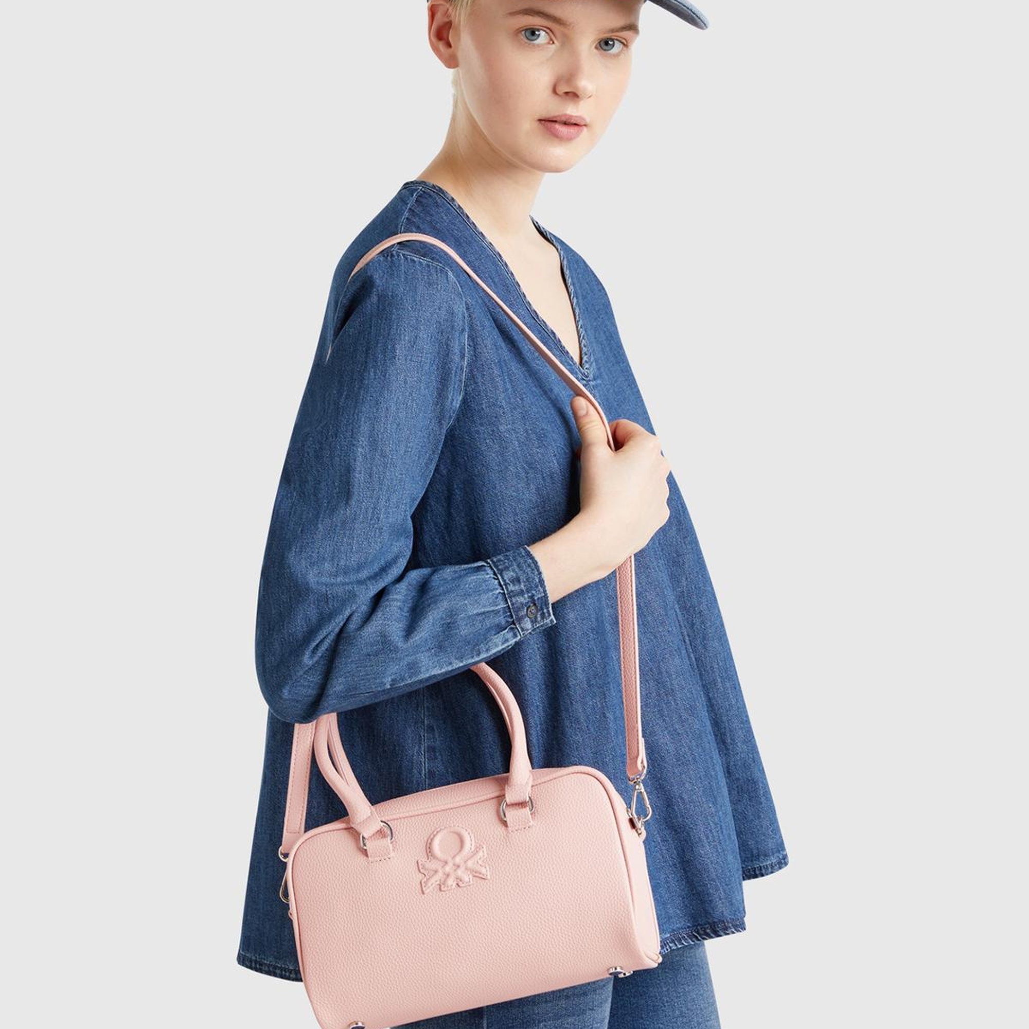 Kadın Pembe Kabartma Logolu Çift Saplı Omuz Çantası