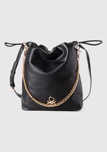  Kadın Siyah Napa Efektli 3D Logolu Zincir Detaylı Büzme İpli Çanta