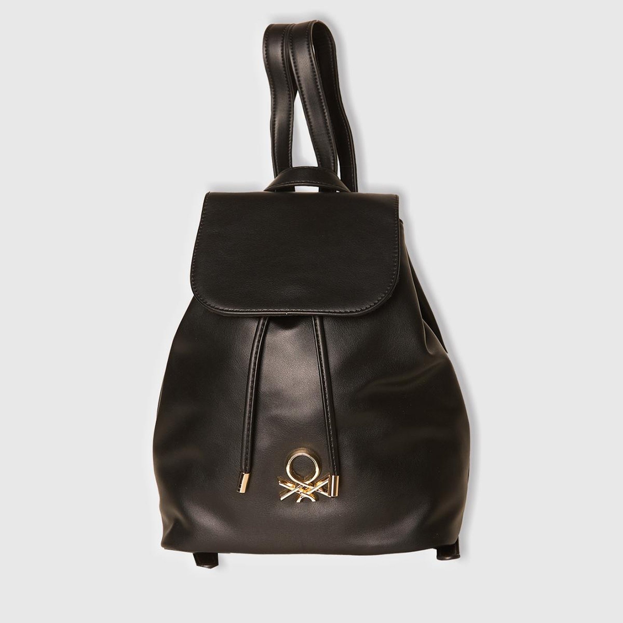 Kadın Siyah Napa Efektli 3D Logolu Büzme İpli Sırt Çantası