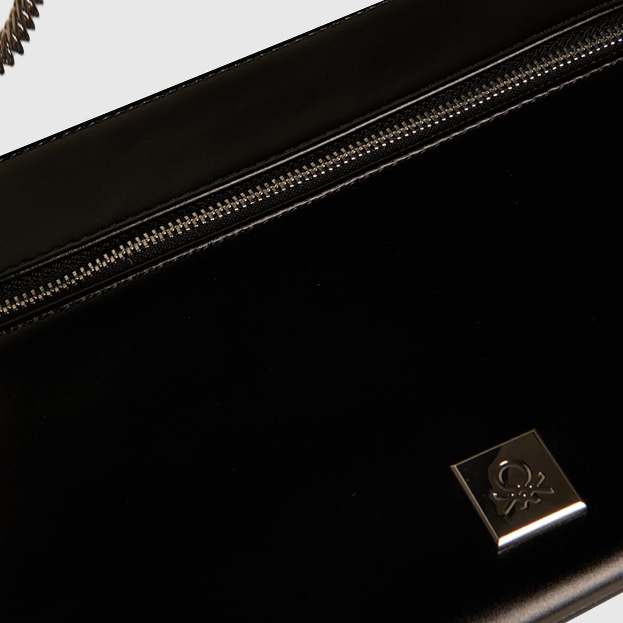 Kadın Siyah Fermuarlı Zincir Omuz Askılı Mini Çanta