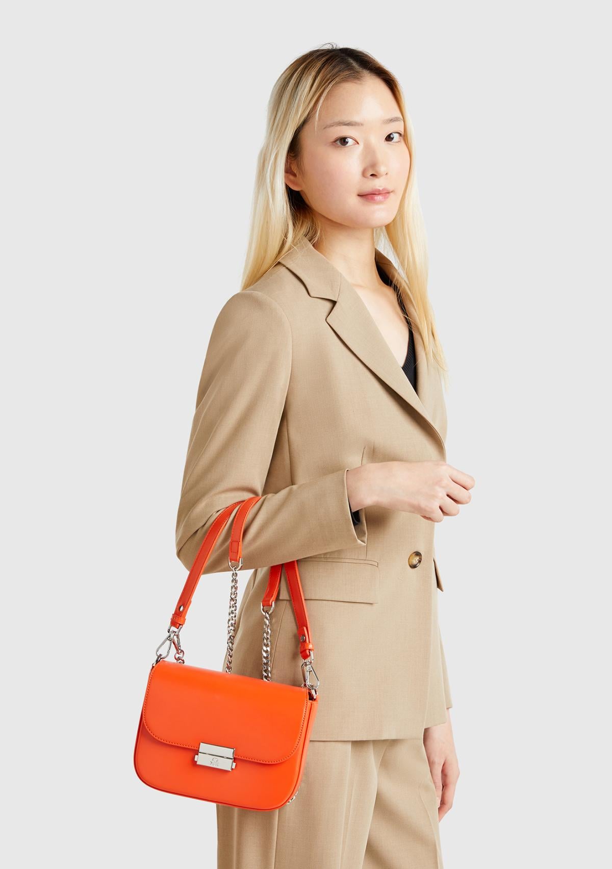  Kadın Turuncu Metal Klipsli Çift Saplı Mini Omuz Çantası