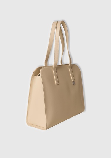  Kadın Taş Rengi Logo Detaylı Metal Plakalı Fermuarlı Geniş Tote Çanta