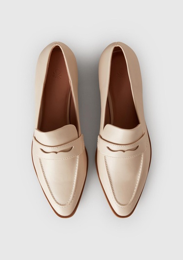  Kadın Taş Rengi Napa Efektli Kısa Topuk Detaylı Sivri Burun Mokasen Ayakkabı