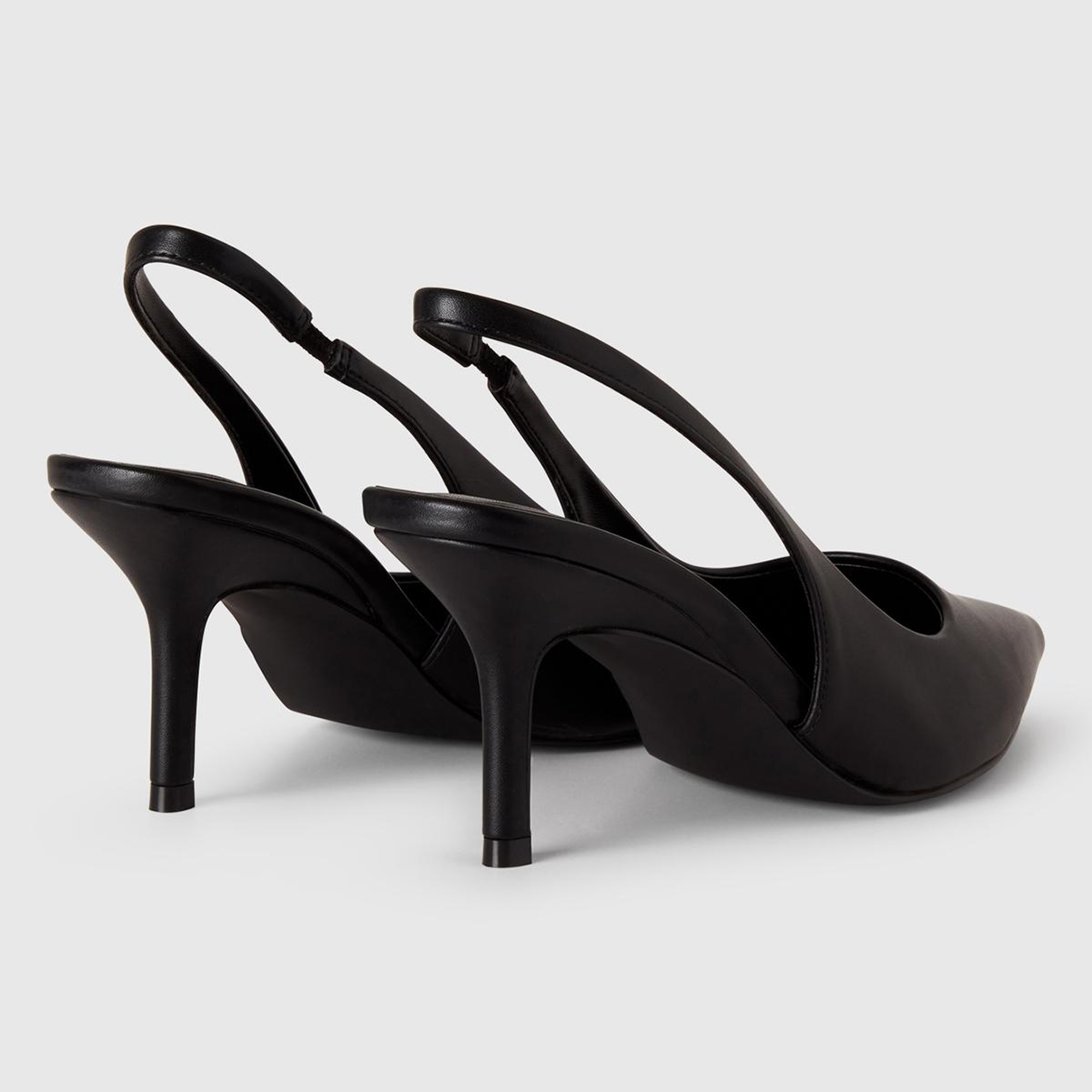 Kadın Siyah Arkası Açık Sivri Burun Topuklu Ayakkabı