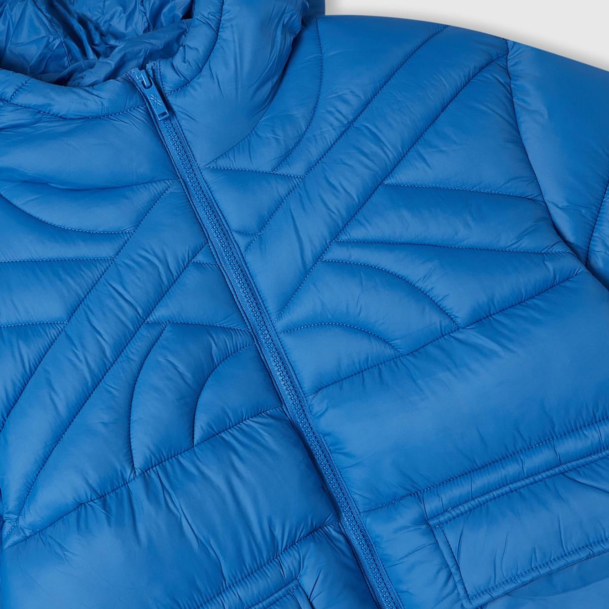 Erkek Çocuk Mavi Benetton Logo İşlemeli Uzun Mont