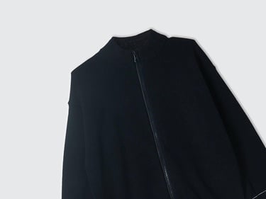  Erkek Çocuk Siyah Etek Ucu Logo Detaylı Fermuarlı Dik Yaka Hırka