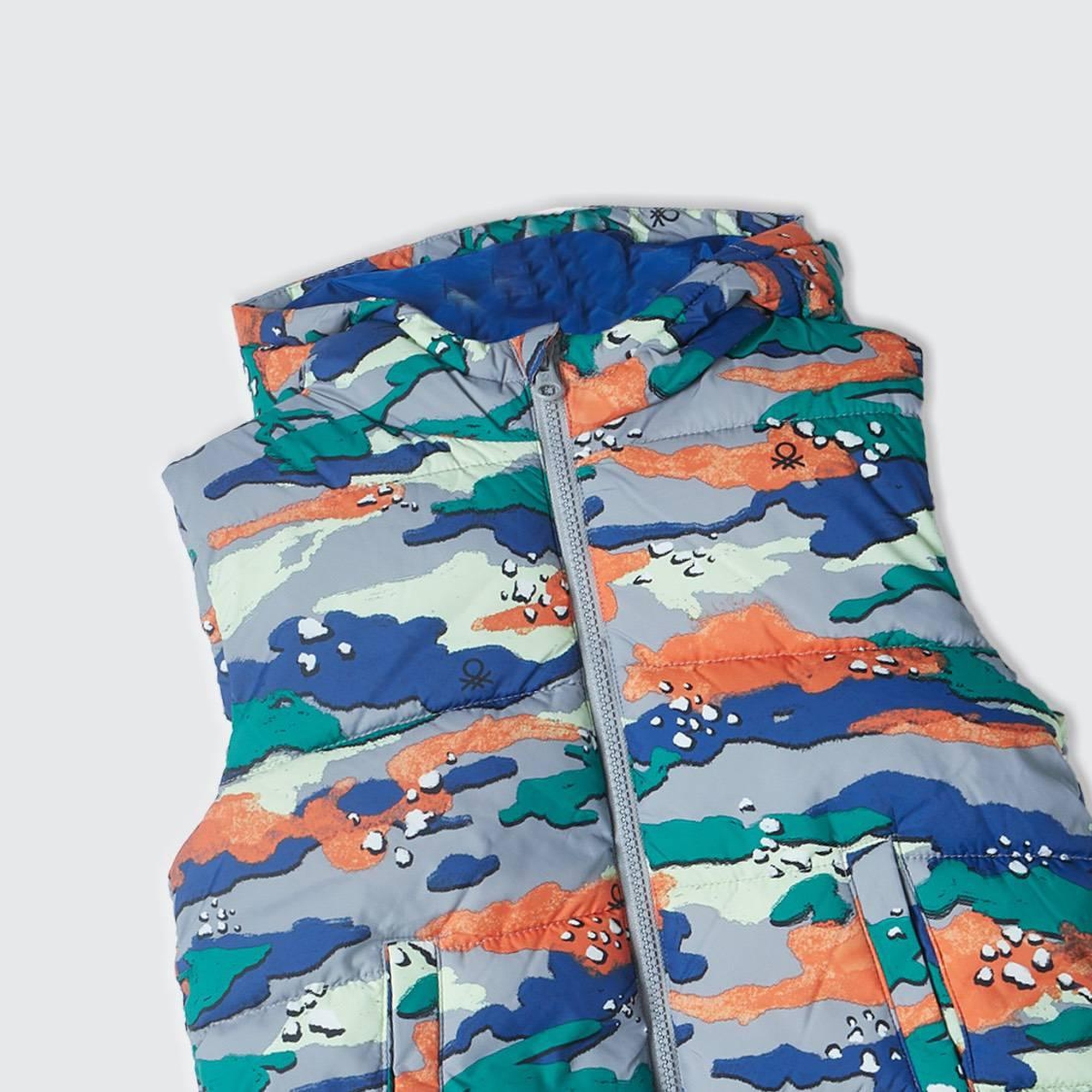 Erkek Çocuk Renkli Kamuflaj Fermuar Kapamalı Tamamı Desenli Kapüşonlu Yelek