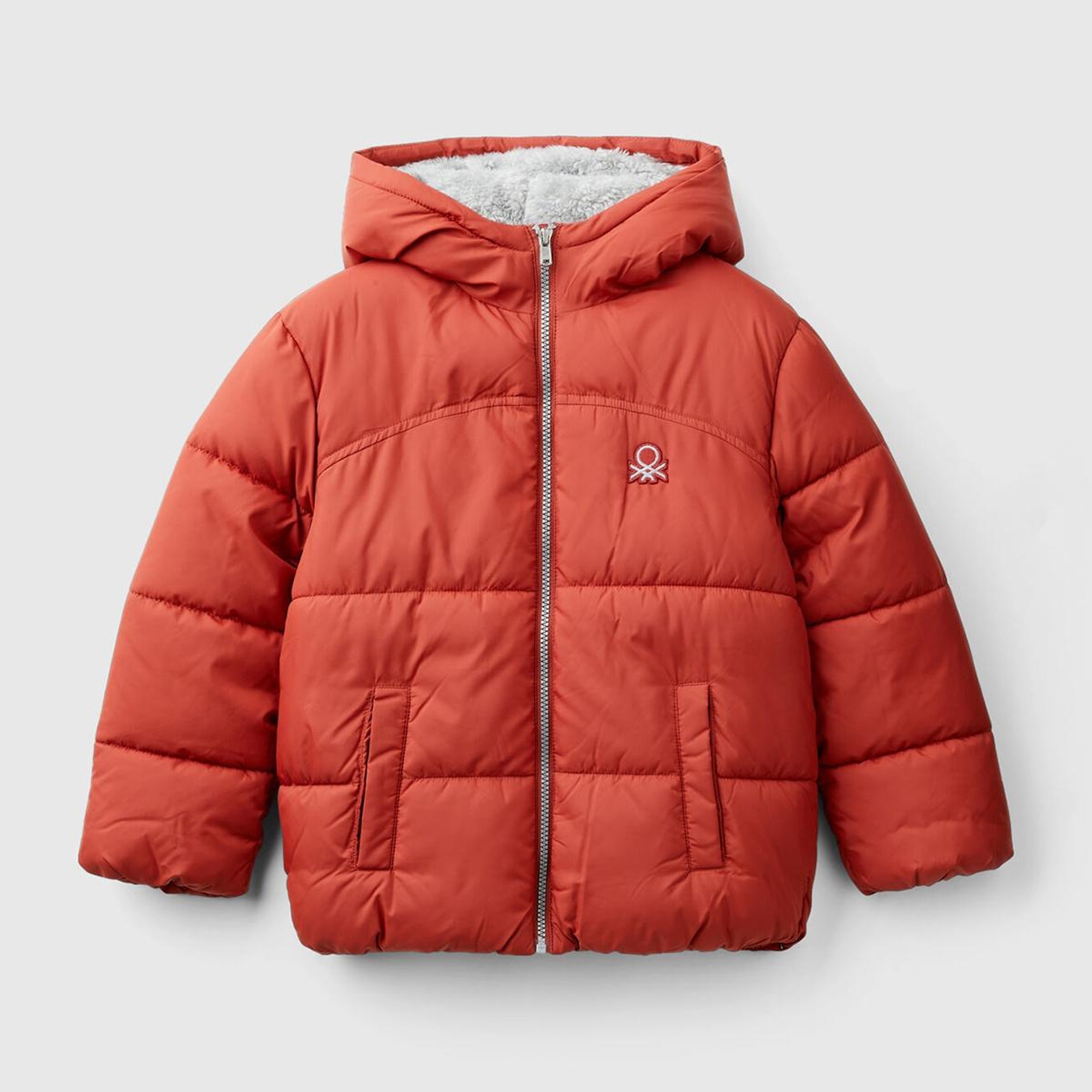 Erkek Çocuk Tarçın Sol Göğsü Logo Yamalı Önü Cep Detaylı Pufa Mont