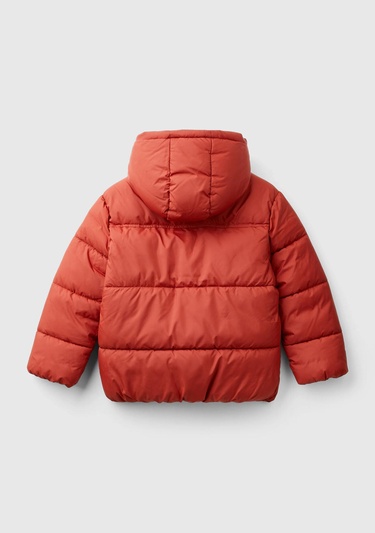  Erkek Çocuk Tarçın Sol Göğsü Logo Yamalı Önü Cep Detaylı Pufa Mont