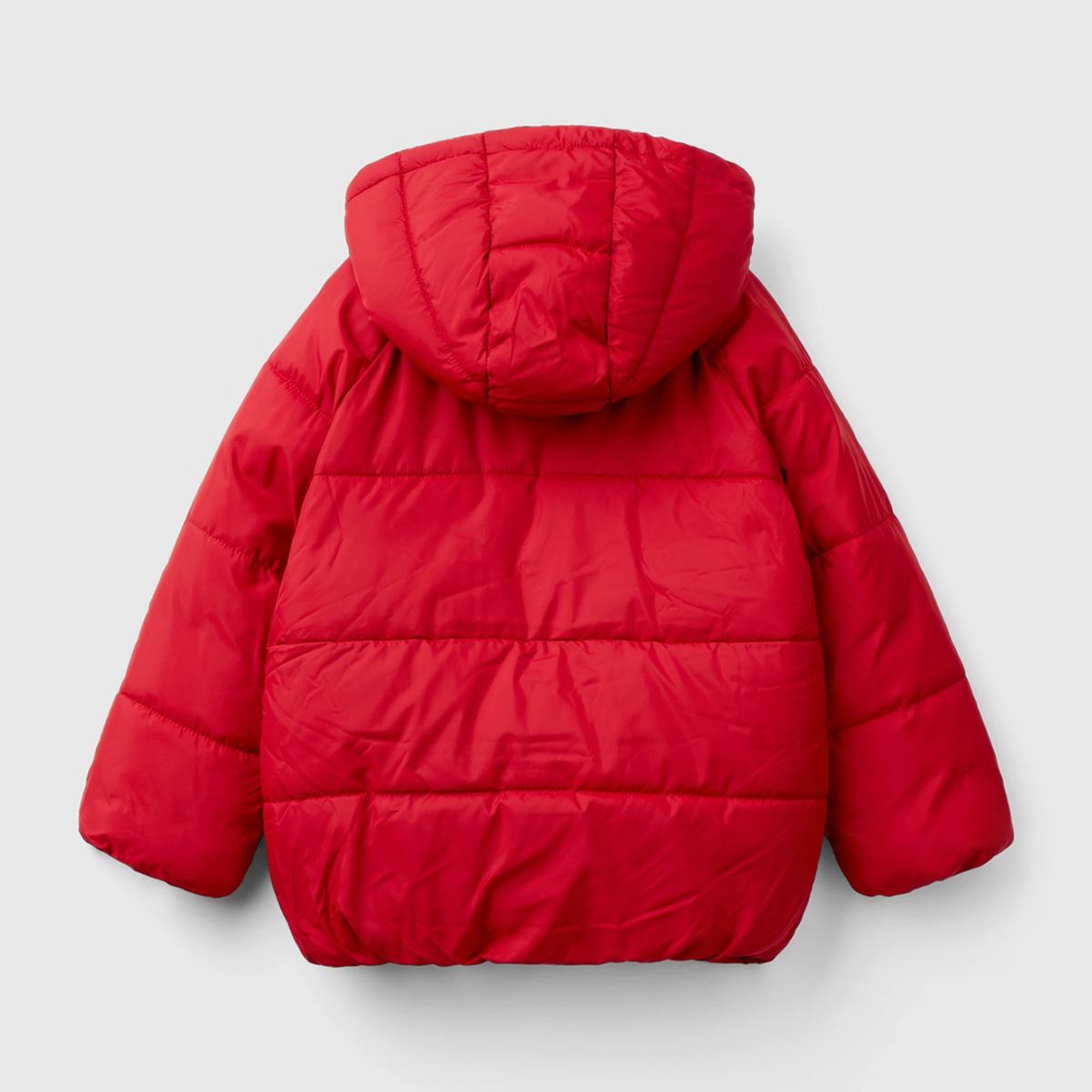 Erkek Çocuk Kırmızı Sol Göğsü Logo Yamalı Önü Cepli Kapüşonlu Fermuarlı Mont