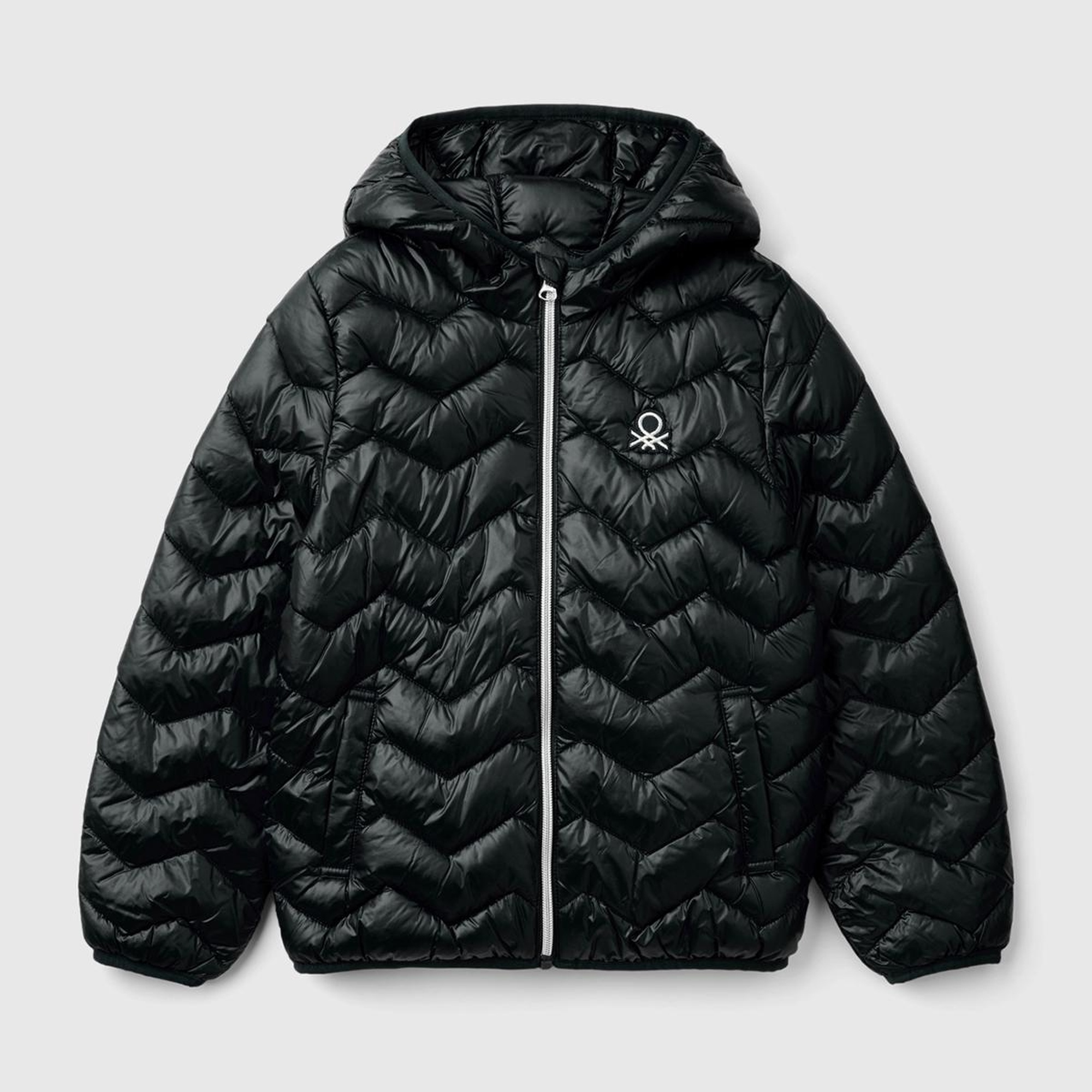 Kız Çocuk Siyah Logo İşlemeli Kapüşonlu İnce Pufa Mont