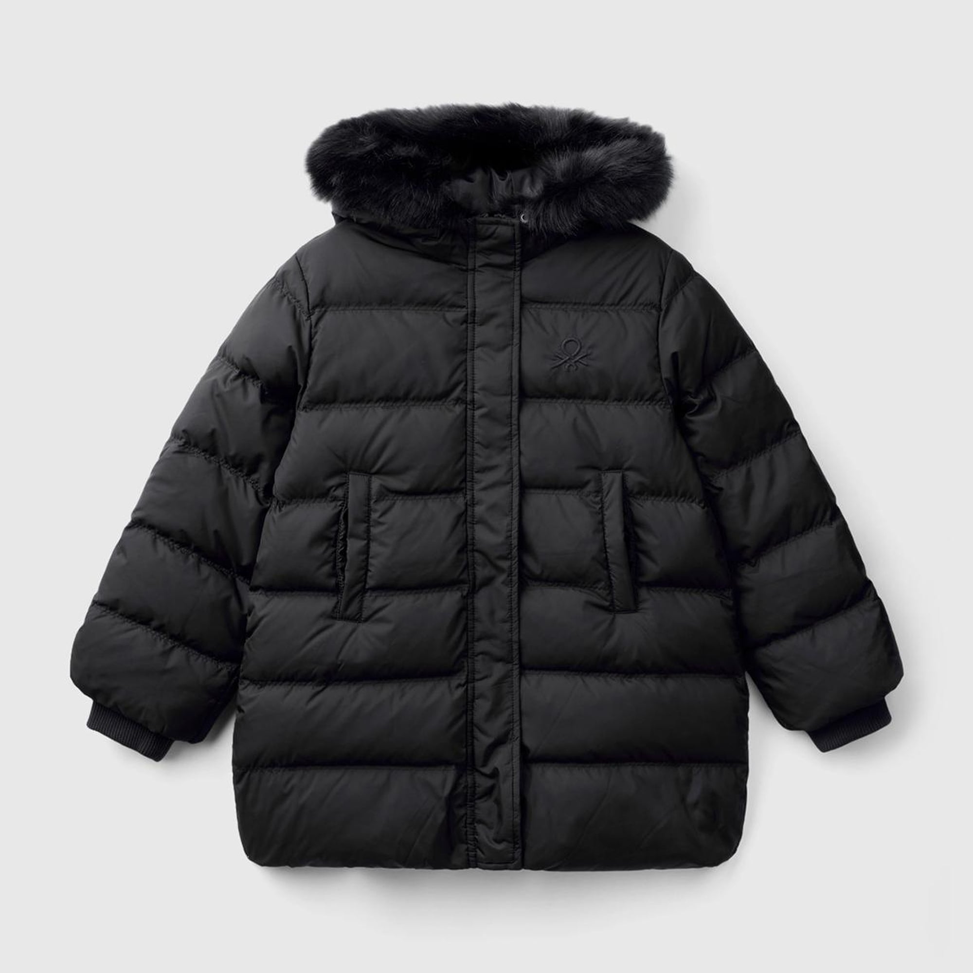 Kız Çocuk Siyah Sol Göğsü Logolu Çıkarılabilir Kapüşonlu Uzun Kuş Tüyü Ceket