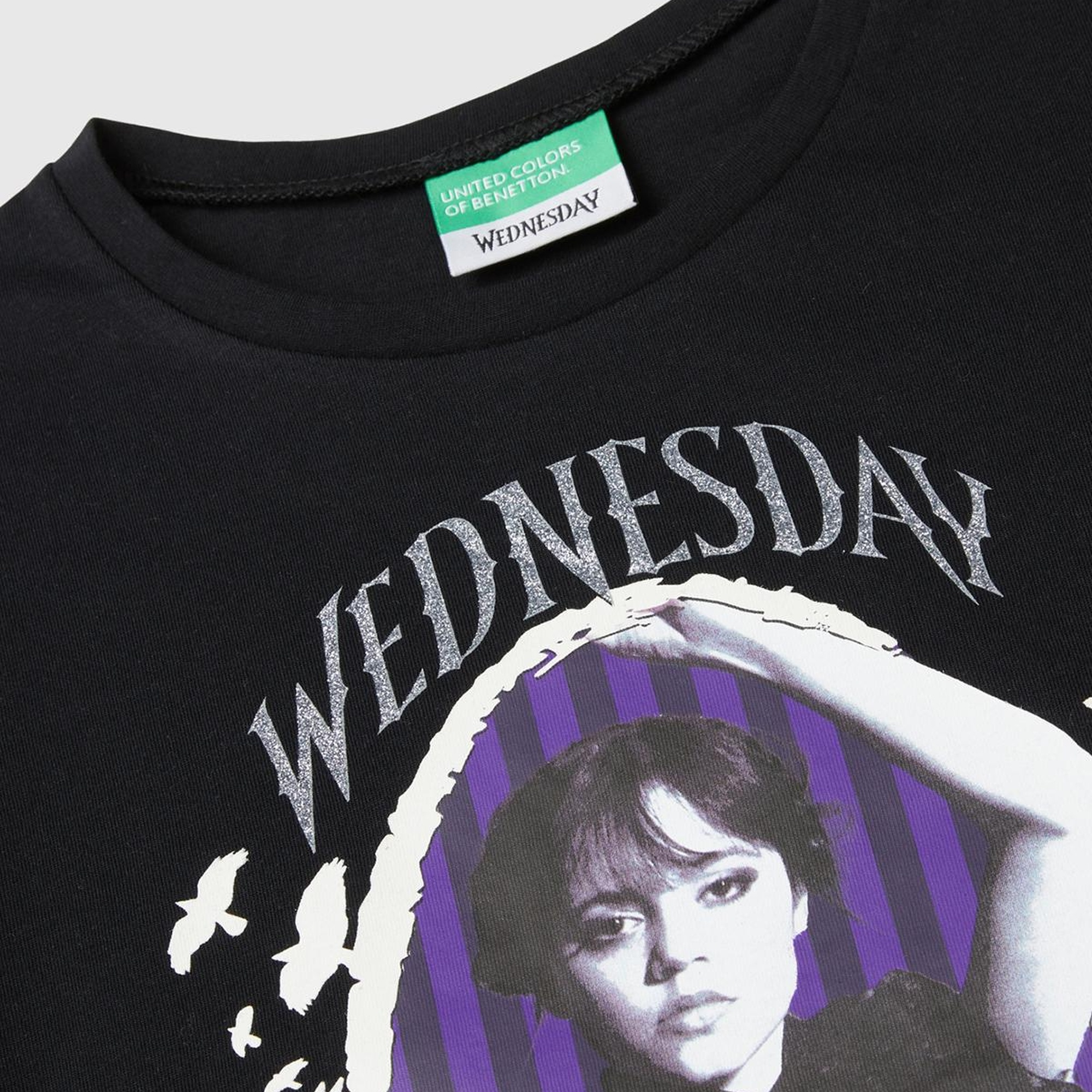 Kız Çocuk Siyah Etek Ucu Logo Etiketli Önü Fotoğraf Baskılı T-Shirt