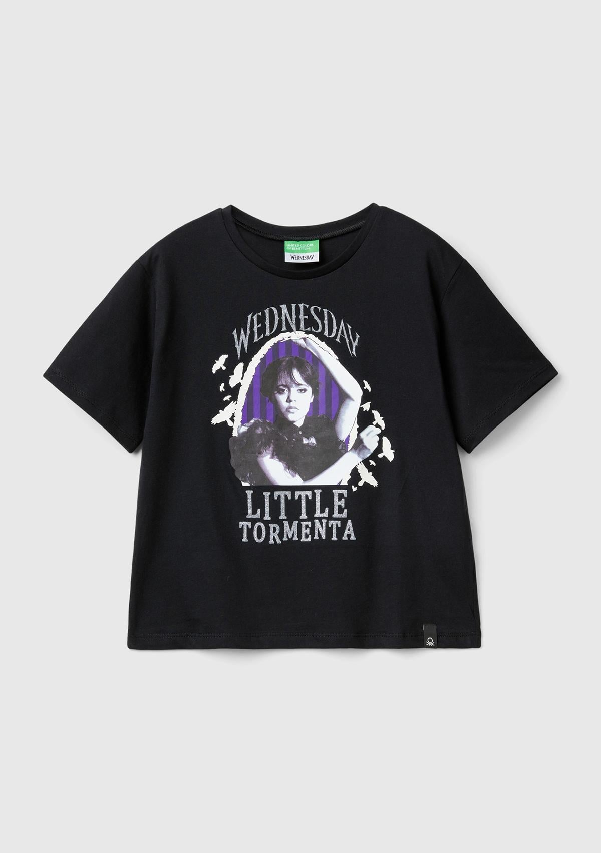  Kız Çocuk Siyah Etek Ucu Logo Etiketli Önü Fotoğraf Baskılı T-Shirt