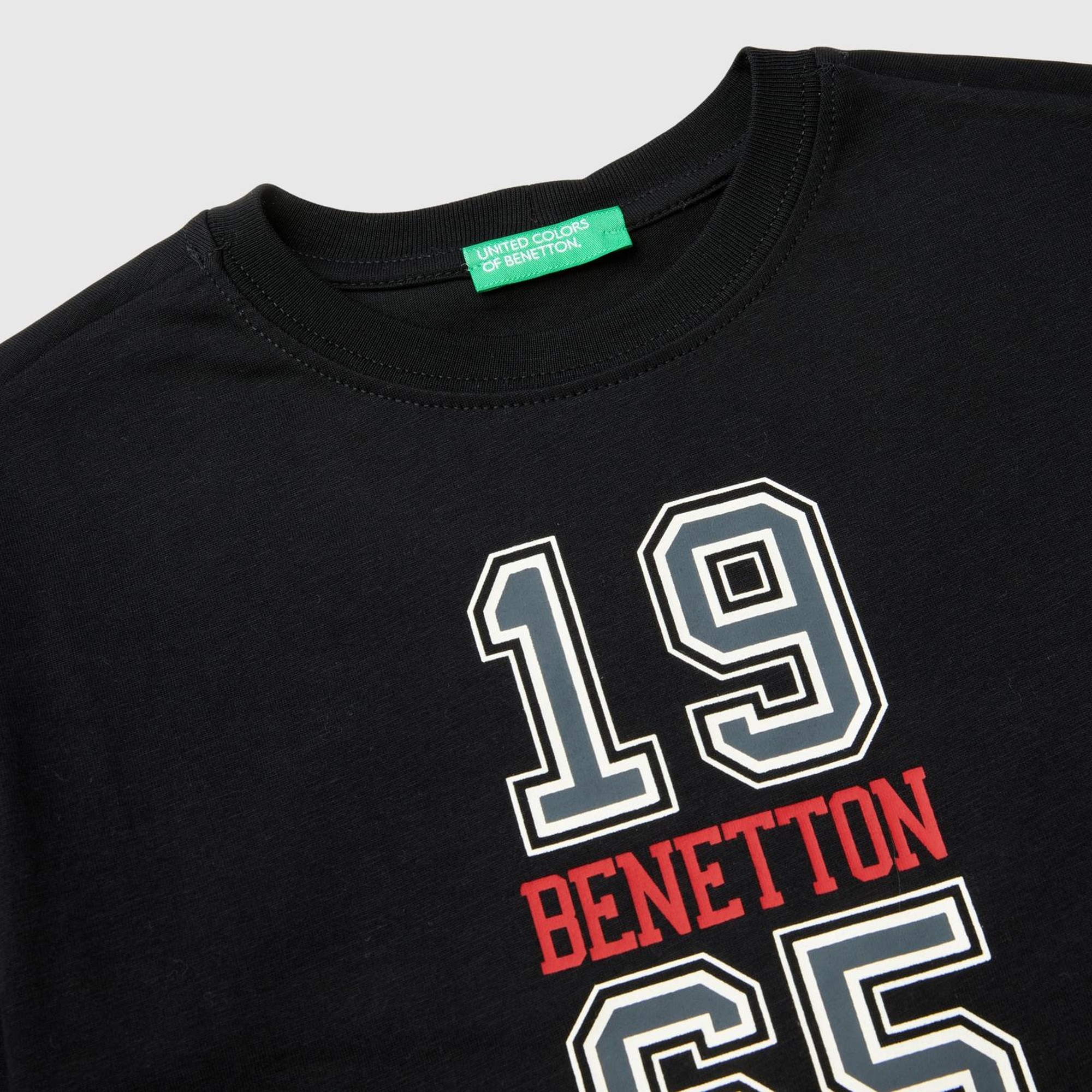 Erkek Çocuk Siyah Önü Çok Renkli Logo Baskılı Uzun Kollu T-Shirt