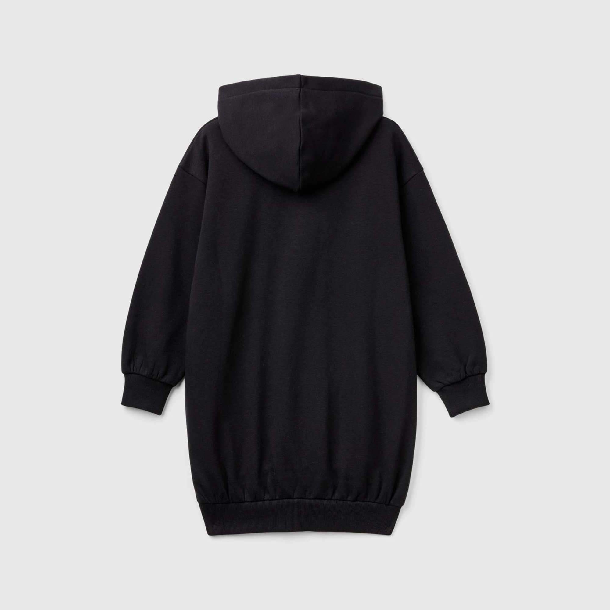 Kız Çocuk Siyah Yanı Nakış Detaylı Düşük Omuz Kapüşonlu Sweatshirt Elbise