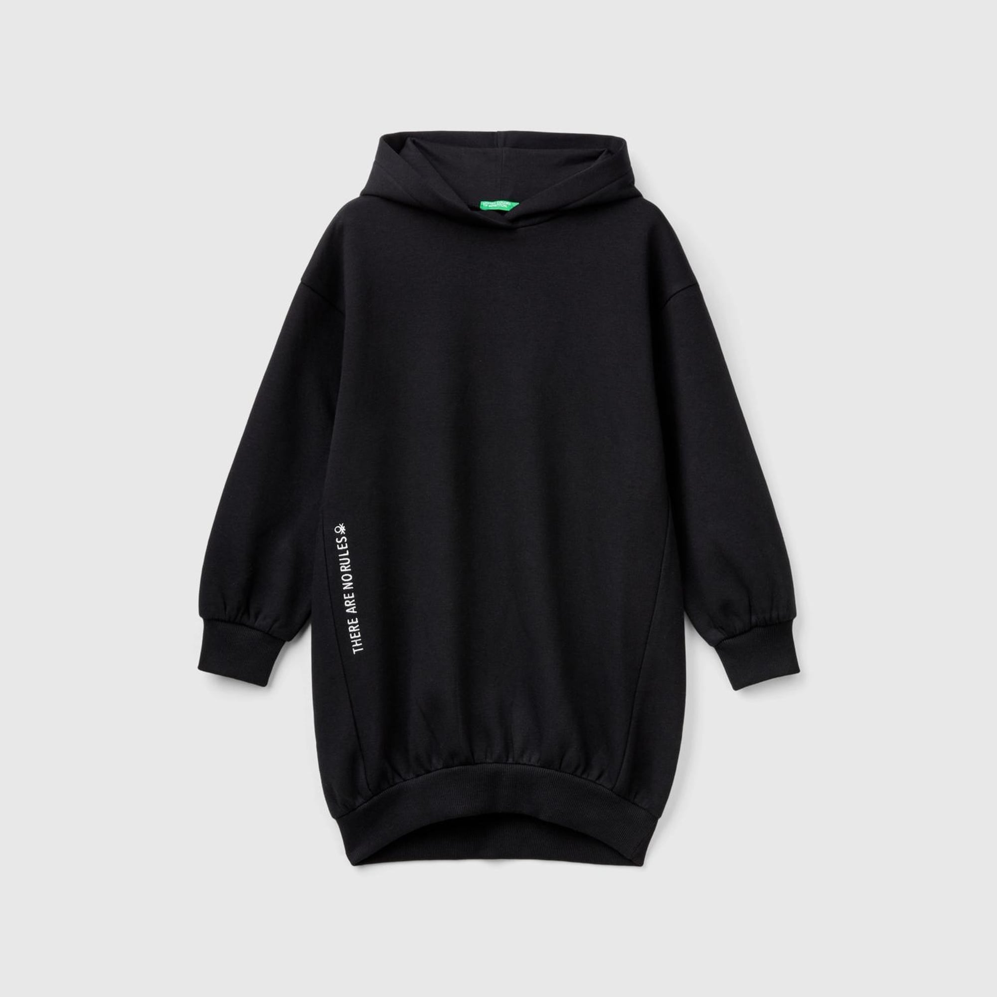 Kız Çocuk Siyah Yanı Nakış Detaylı Düşük Omuz Kapüşonlu Sweatshirt Elbise