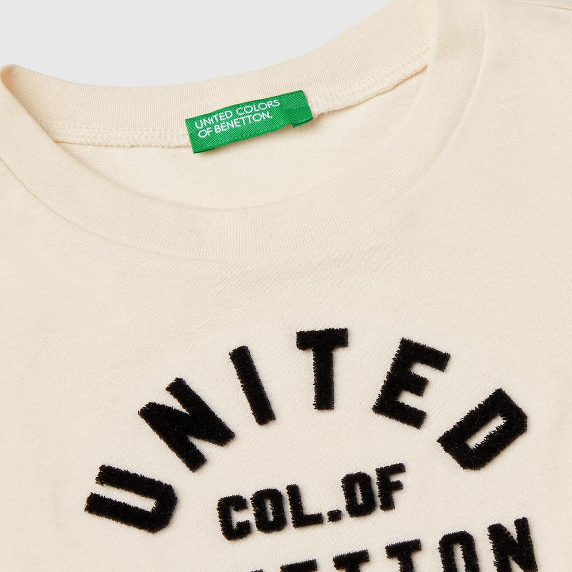 Erkek Çocuk Ekru Önü Logo İşlemeli Uzun Kollu T-Shirt