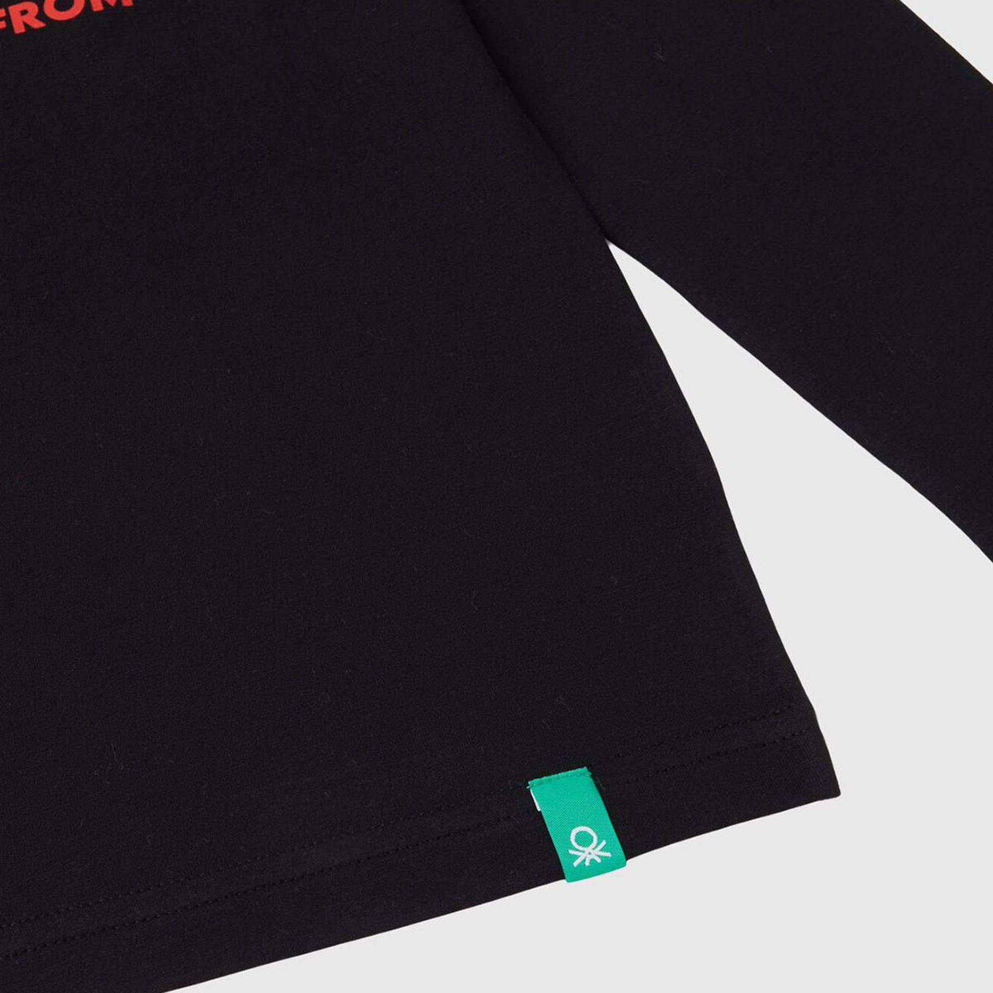 Erkek Çocuk Siyah Etek Ucu Logolu Önü Fotoğraf Baskılı Uzun Kollu T-Shirt