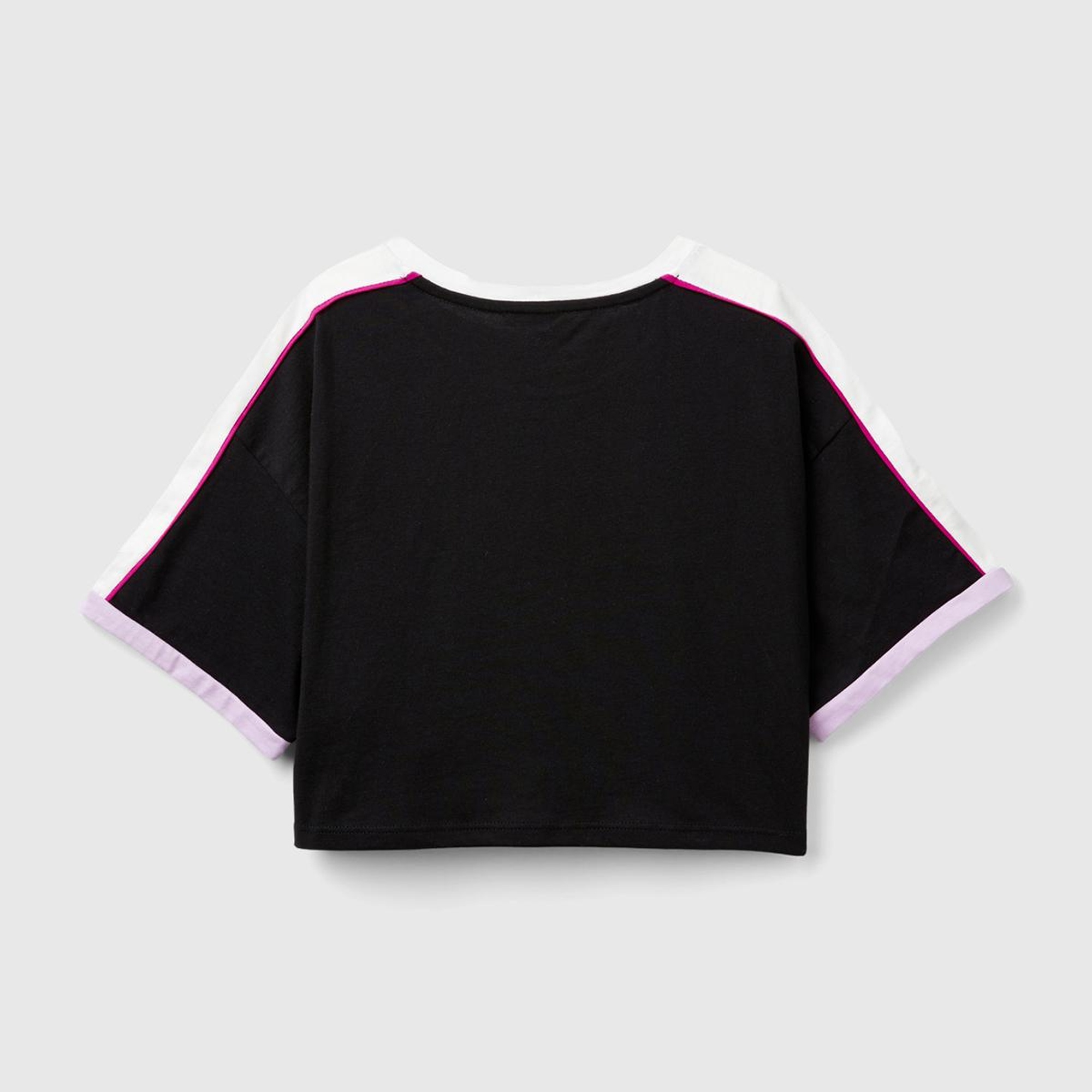 Kız Çocuk Siyah Önü Baskılı Kontrast Renkli Geniş Bisiklet Yaka T-Shirt