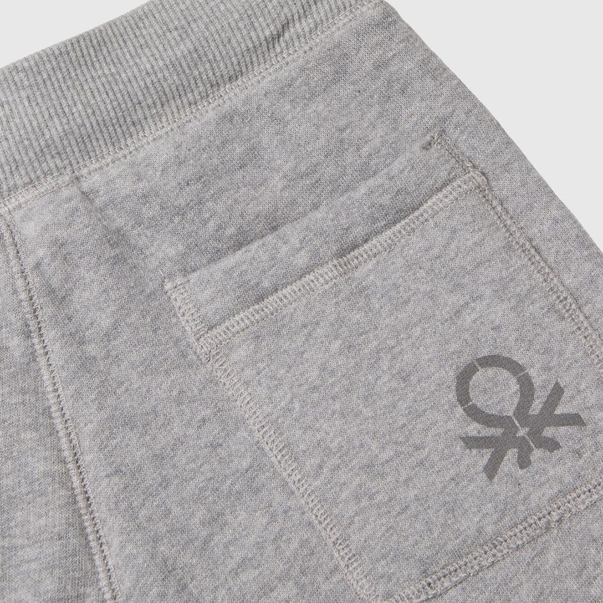 Erkek Çocuk Gri Melanj Sağ Arka Cebi Logolu Beli Lastikli Büzgü İpli Eşofman Altı