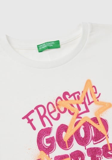  Kız Çocuk Beyaz Önü Çok Renkli Baskılı Bisiklet Yaka Uzun Kollu T-Shirt