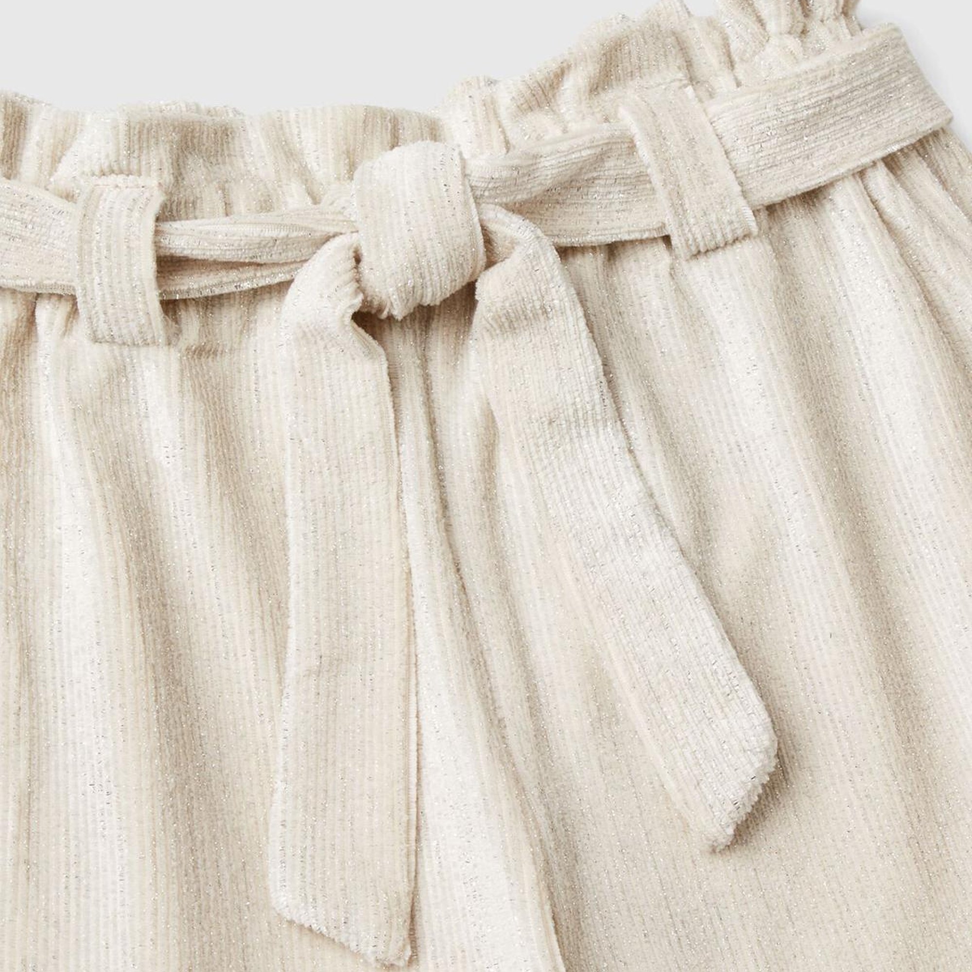 Kız Çocuk Krem Beli Fırfırlı Kuşaklı Geniş Paça Eşofman Altı