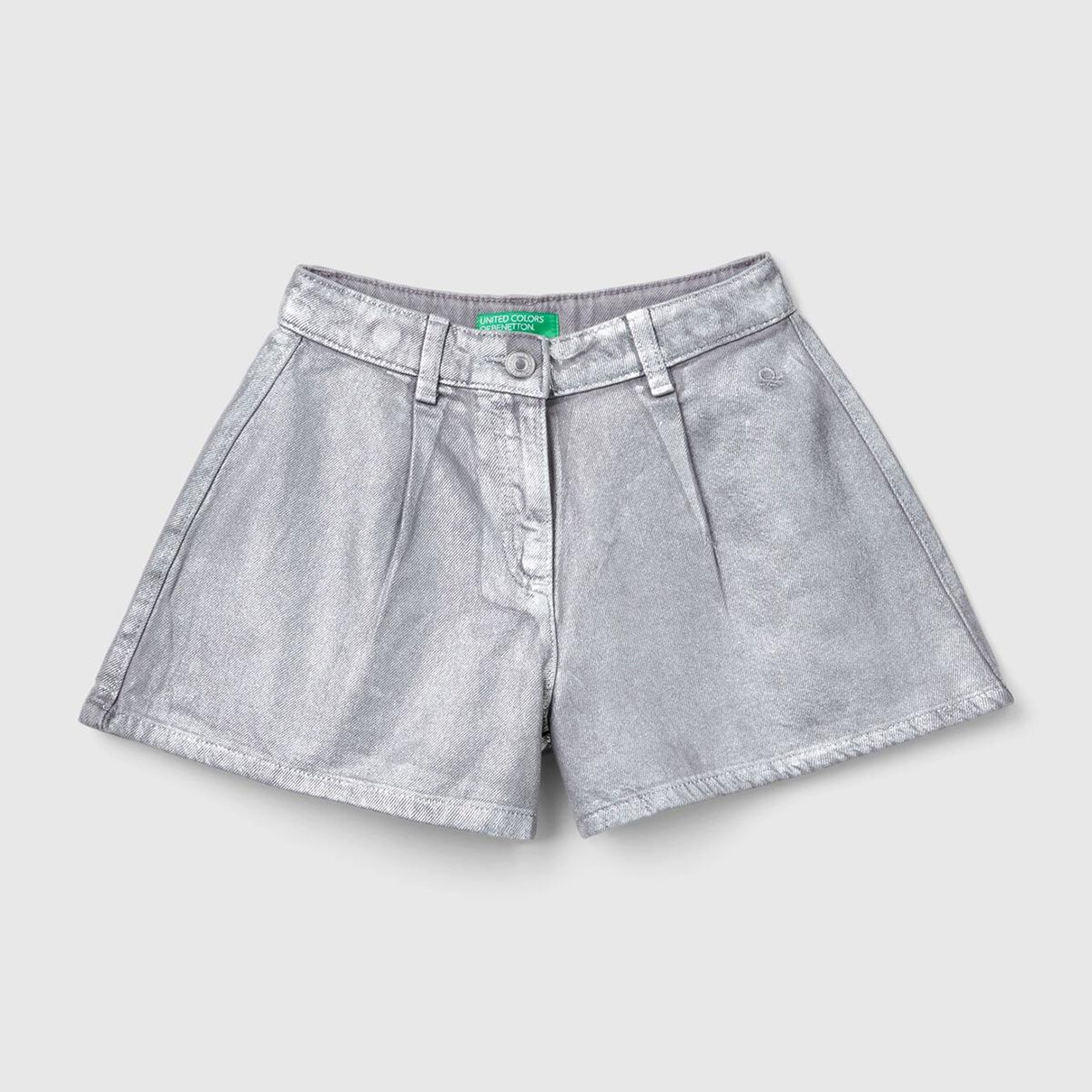 Kız Çocuk Gümüş Önü Logo Detaylı 2 Pileli Kullanılmış Efektli Bermuda Şort
