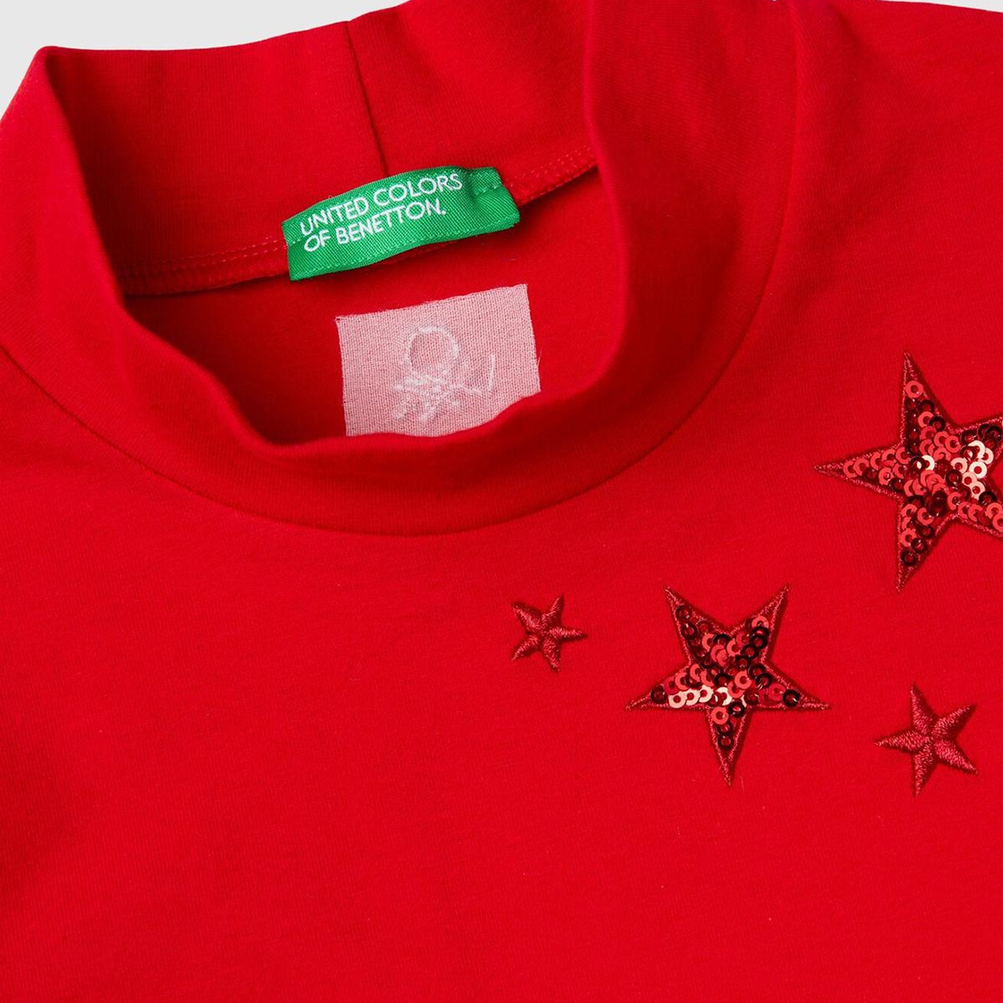 Kız Çocuk Kırmızı Arkası Logolu Omzu Pul Detaylı Dik Yaka Uzun Kollu T-Shirt