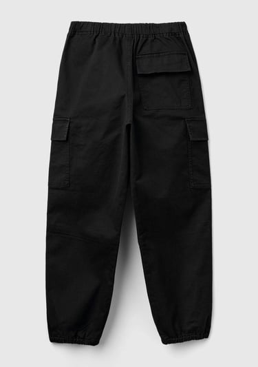  Erkek Çocuk Siyah Ön Cebi Logo Detaylı Beli Lastikli Beş Cepli Pantolon