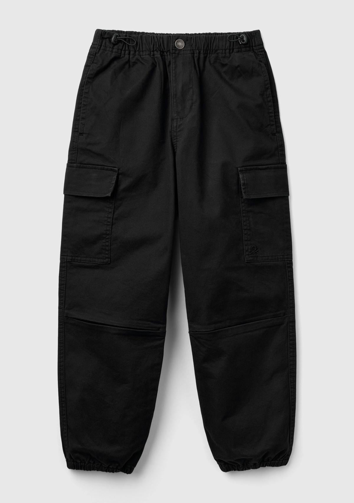  Erkek Çocuk Siyah Ön Cebi Logo Detaylı Beli Lastikli Beş Cepli Pantolon