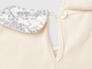  Kız Çocuk Ekru Önü Su Bazlı Baskılı Yakası Pullu Uzun Kollu T-Shirt