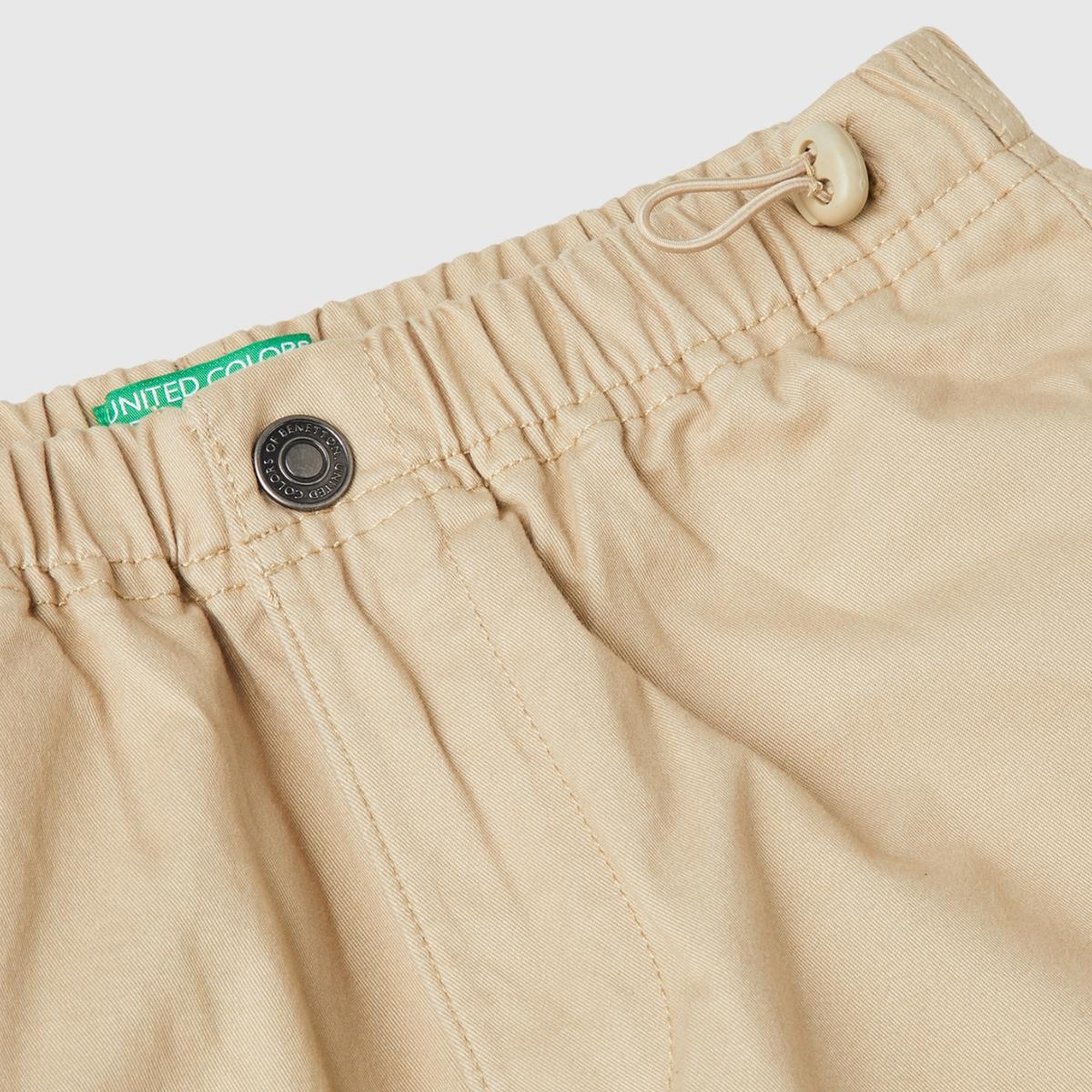 Erkek Çocuk Bej Ön Cebi Logo Detaylı Beli Lastikli Beş Cepli Pantolon