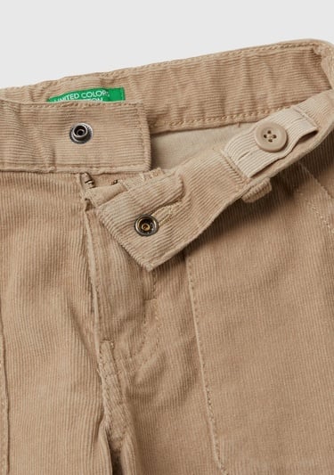  Erkek Çocuk Bej Arka Cebi Logo Detaylı Lastik Paça Kadife Pantolon