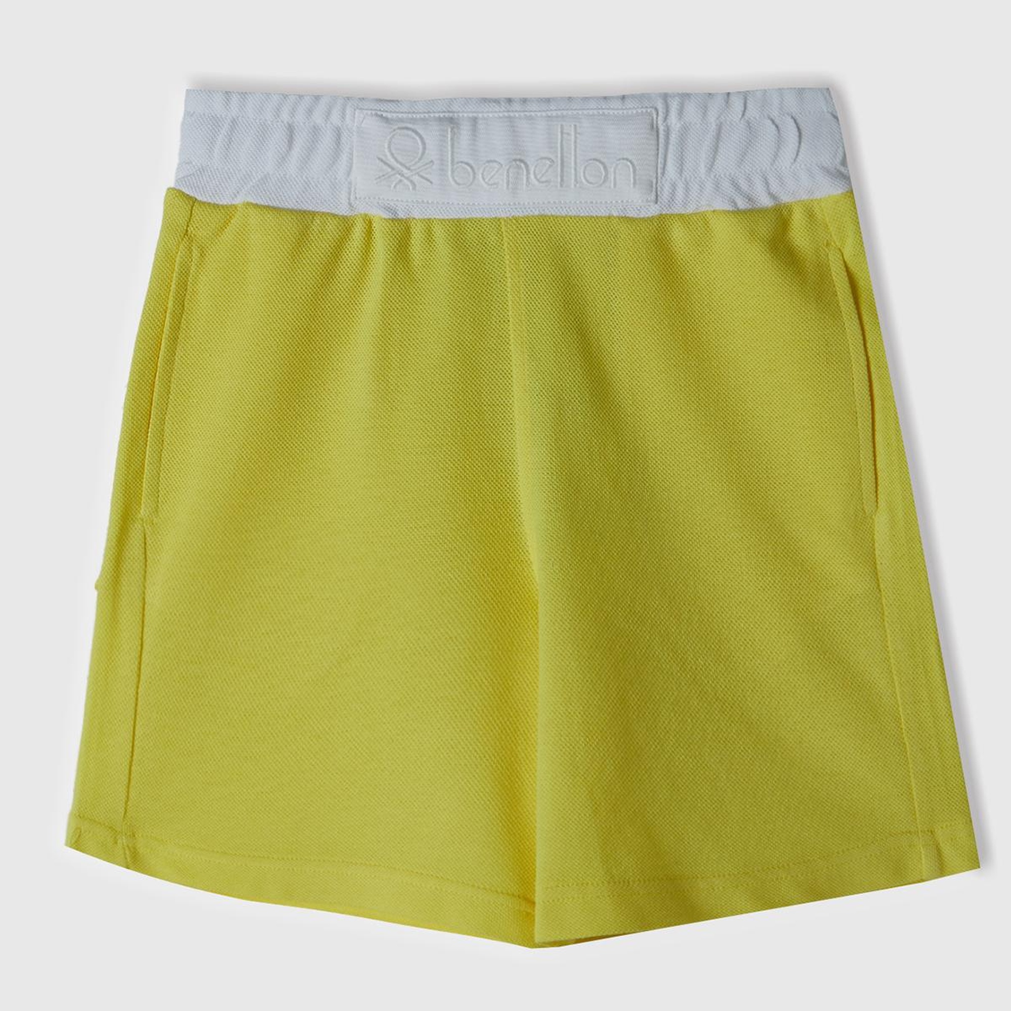 Erkek Çocuk Neon Sarı Beli Lastikli ve Logo Baskılı Arkası Tek Cepli Pike Polo Şort