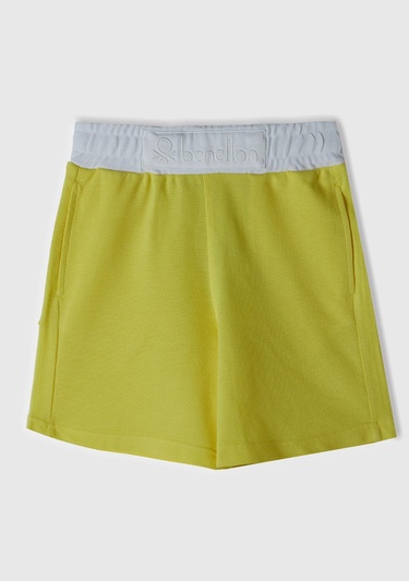  Erkek Çocuk Neon Sarı Beli Lastikli ve Logo Baskılı Arkası Tek Cepli Pike Polo Şort