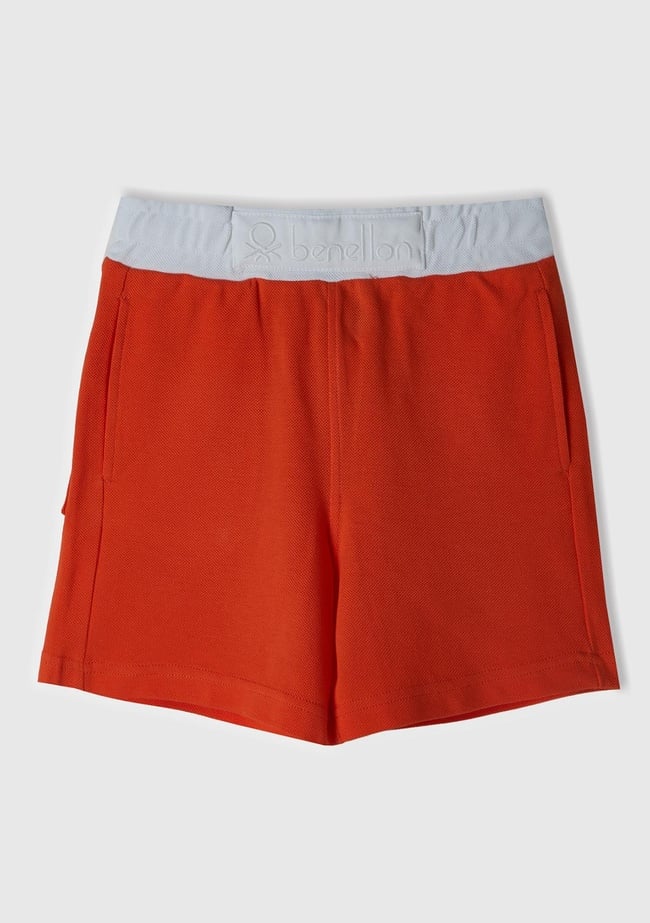  Erkek Çocuk Turuncu Beli Lastikli ve Logo Baskılı Arkası Tek Cepli Pike Polo Şort